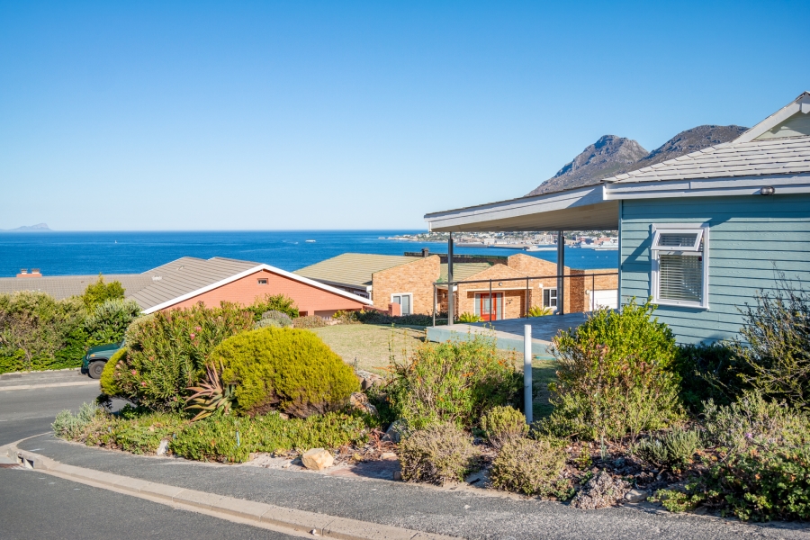 3 Bedroom Property for Sale in Glen Marine Western Cape